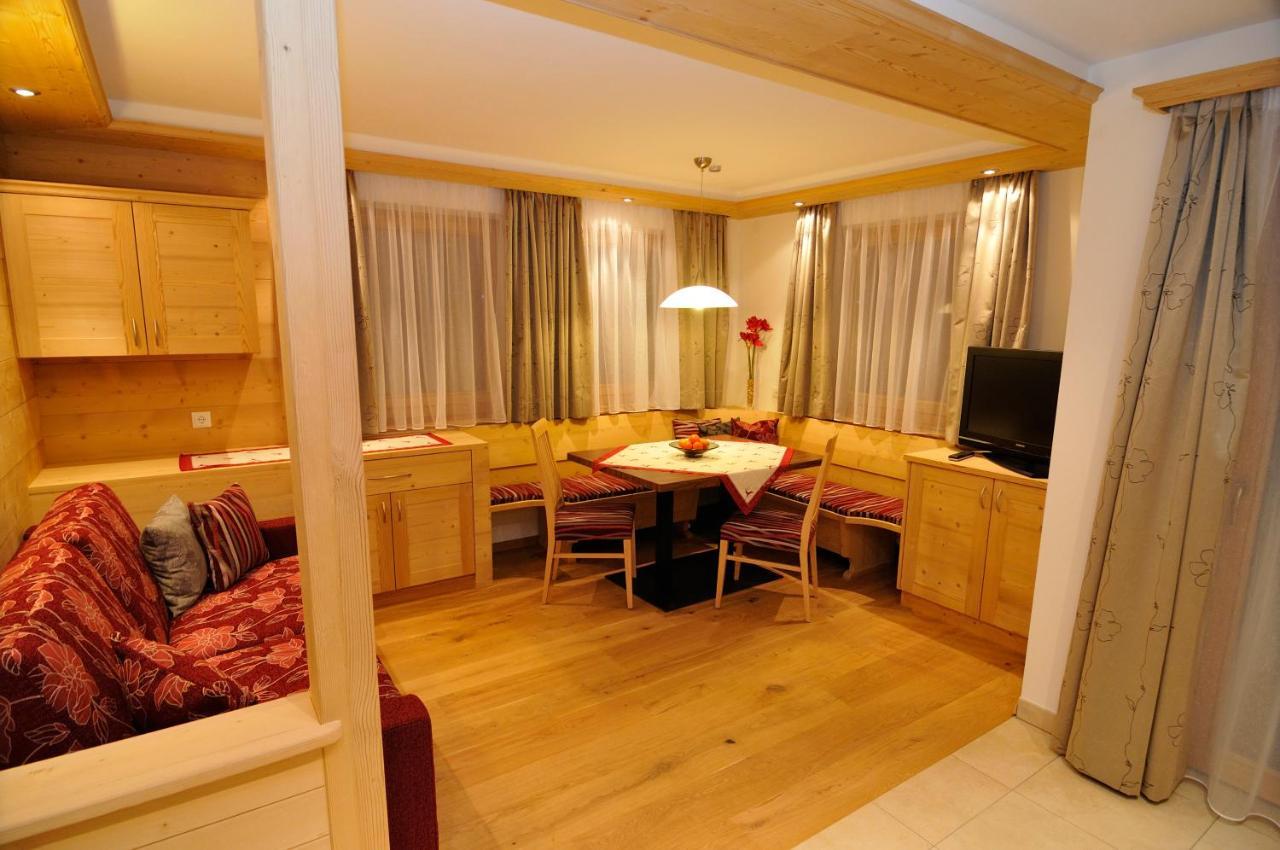 Chalet Regina セルヴァ・ディ・ヴァル・ガルデーナ エクステリア 写真
