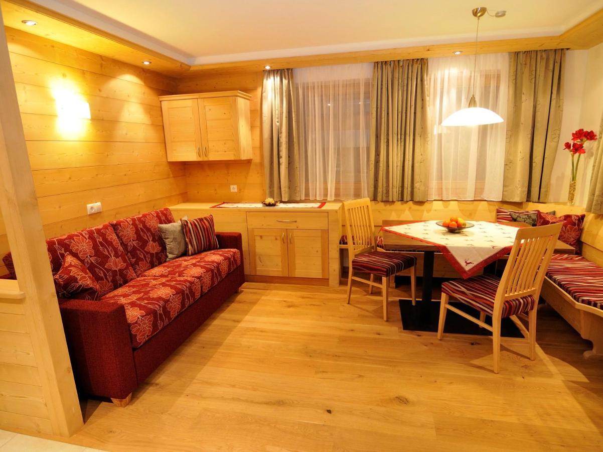 Chalet Regina セルヴァ・ディ・ヴァル・ガルデーナ エクステリア 写真